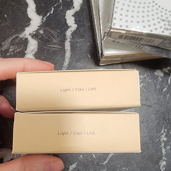 Pur Minerals Pressed Powder Foundation - Picture 1 of 2